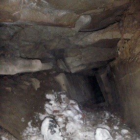 Jaskinie ponad doliną Skawicy