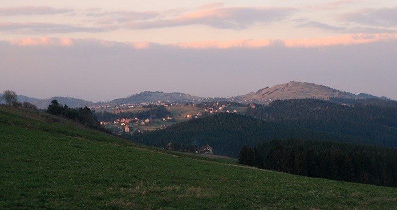 09-IMG 9578 -- Ochodzita i (po lewej, nieco dalej) Tyniok