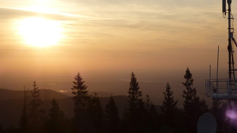 04-P1230295 -- 19:21