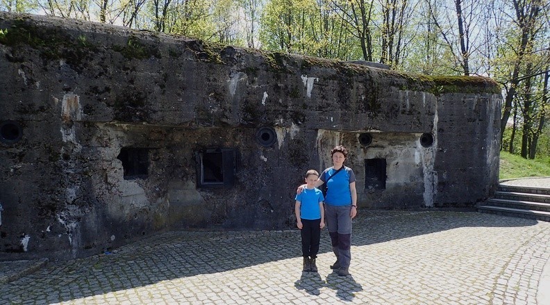 06-P5140070 -- Portret przy forcie