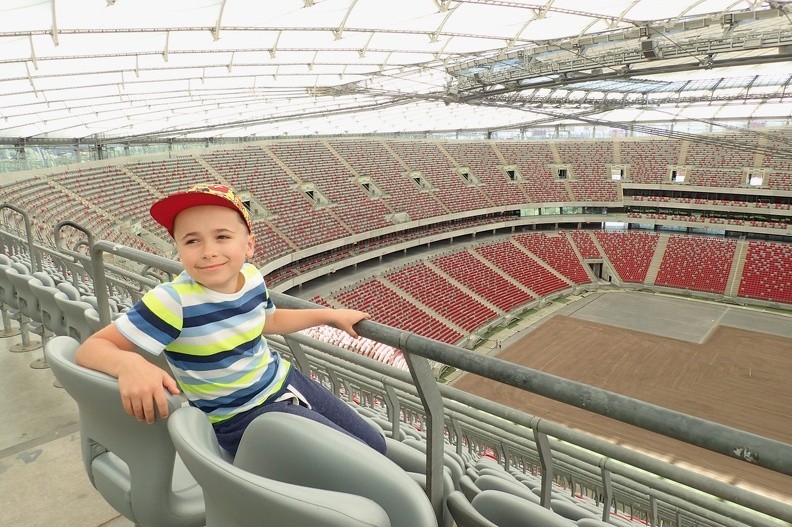 14-P8070065 -- Ciekawie jak głośno byłoby tu podczas wielkiego koncertu?