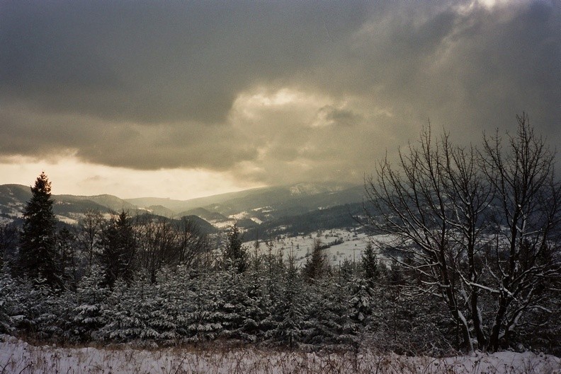 05-0456  10 -- Widok z Kiczory na południe