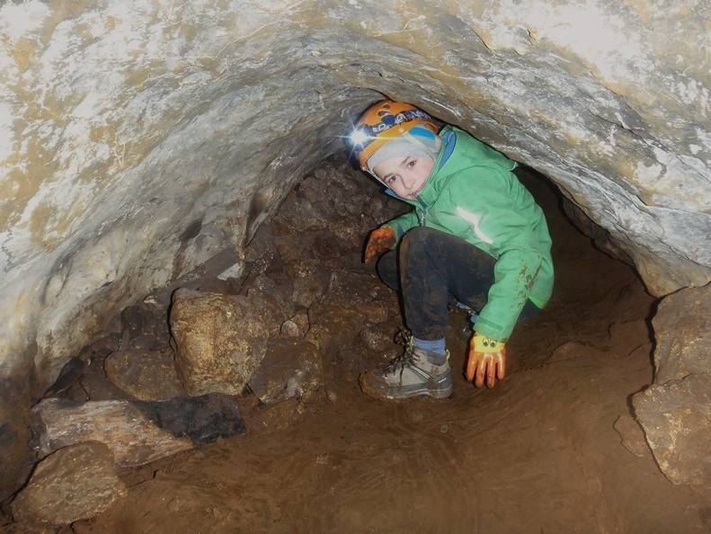 40-PB260464 -- We wschodnich partiach / 2