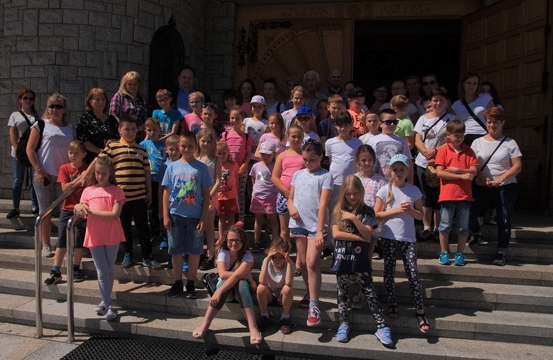 21-IMG 3436 -- Dynamiczny zbiorowy portret pozowany / 2