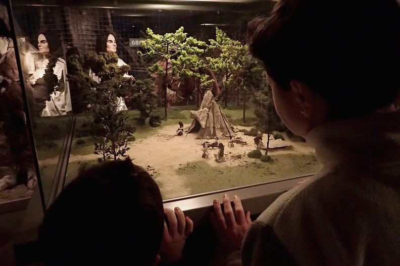 078-P1080332 -- Namiot myśliwych...