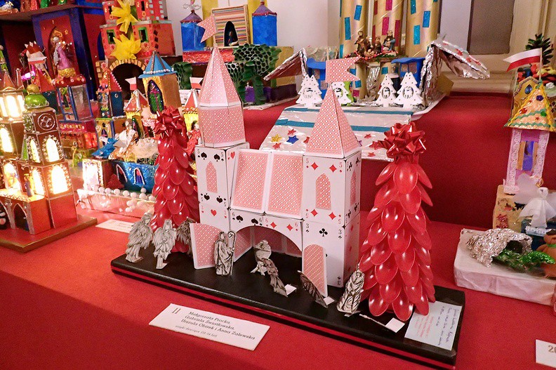 117-P1080469 -- Szopka karciana