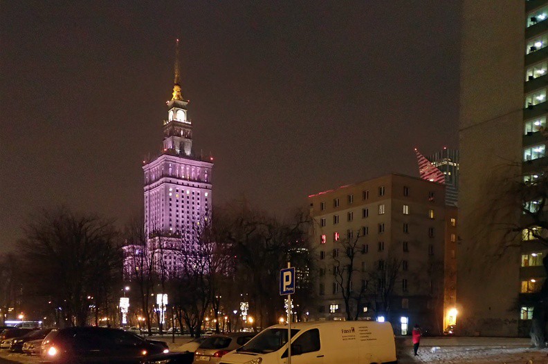 08-P1230630 -- Metą pierwszego etapu jest stacja Centrum. Wyściubiamy nosy na powierzchnię...