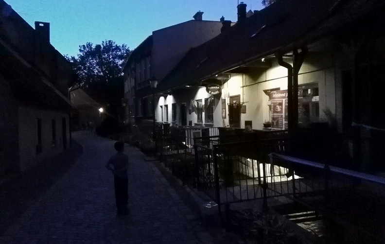 33-IMG 211658 -- Cieszyńska Wenecja <i>by night</i>
[Fot. z telefonu]