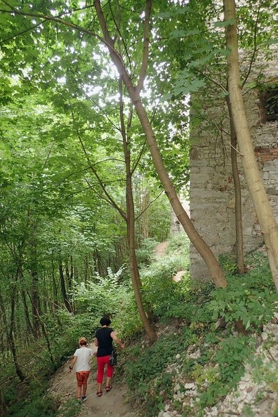 15-P8240042 -- Mało specjalistyczne obuwie nie ułatwia zadania!