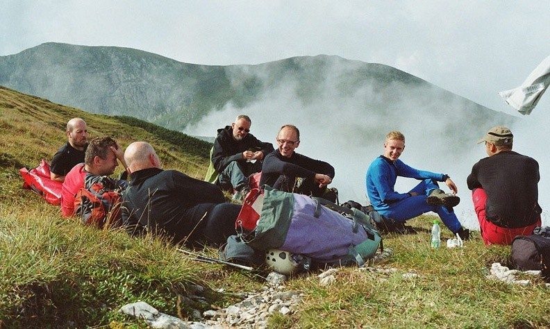 01-imm033 32A-grzegorz -- Ranek, podejście – odpoczynek nad Kobylarzem
[Fot. Grzegorz M.]