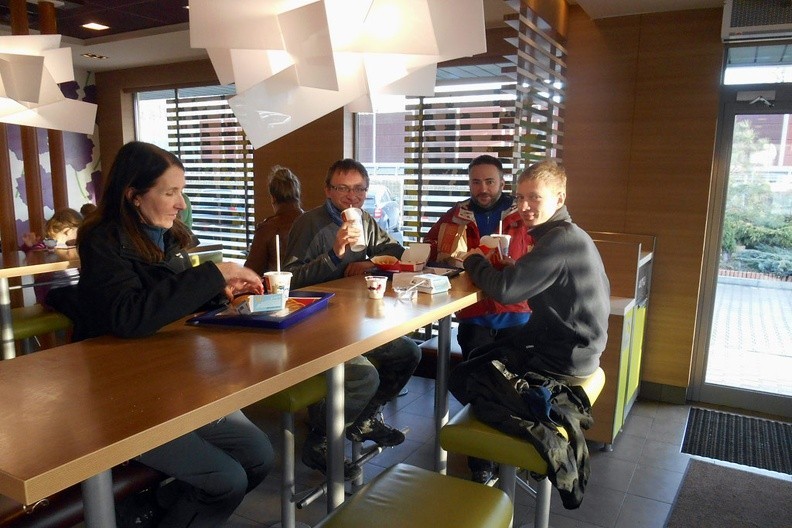 10-DSCN5423-jerzy -- Pogórze Śląskie: Beata, Kuba, Sebastian i Michał z tradycyjnymi przysmakami kuchni polskiej
[Fot. Jerzy G.]