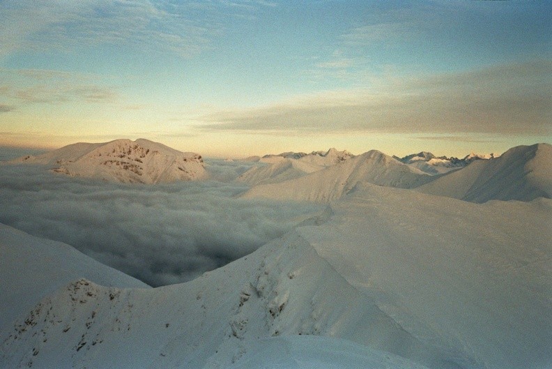 61-0169  11 -- Czerwone Wierchy, na ostatnim planie Wysokie Tatry