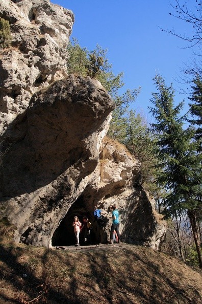 029-IMG 7974 -- W tej samej skale, od południa,
znajduje się wgłębienie Škutovej komory