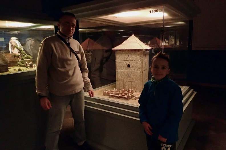 080-P1080334y -- Za nami podróż przez setki, tysiące lat... Z dalekiego Egiptu do Małopolski