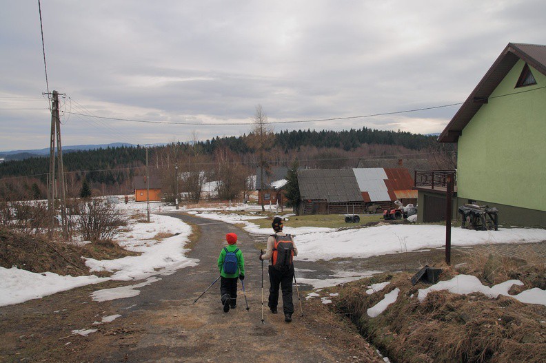 78-IMG 1559 -- Zabudowania Snakówki zawieszone między Czarną Górą i Zdzieblem