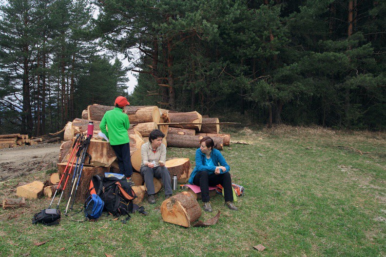 012-IMG 2246 -- Przed takim przedsięwzięciem trzeba coś przekąsić