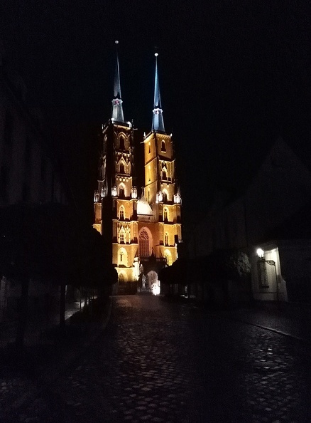 29-IMG 20180424 215814 -- <i>Breslauer Dom</i> albo <i>Kathedrale St. Johannes des Täufers</i>
[Fot. z telefonu]