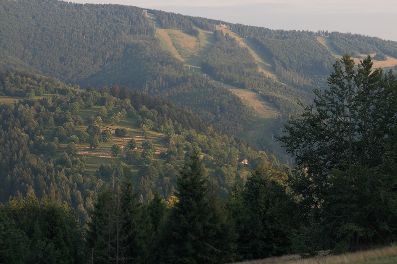 084-IMG 4248 -- Zbliżenie na Rovný vrch i naszą trasę podejściową